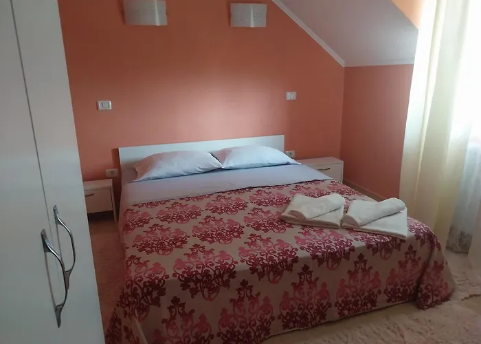 Serena House